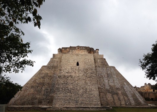 Uxmal pyramd